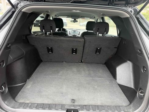Used 2018 Chevrolet Equinox LS FWD image 13