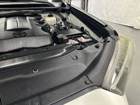 Used 2015 Toyota 4Runner SR5 AWD/4WD image 65