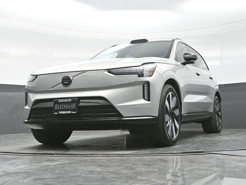 New 2025 Volvo EX90 Ultra image 22