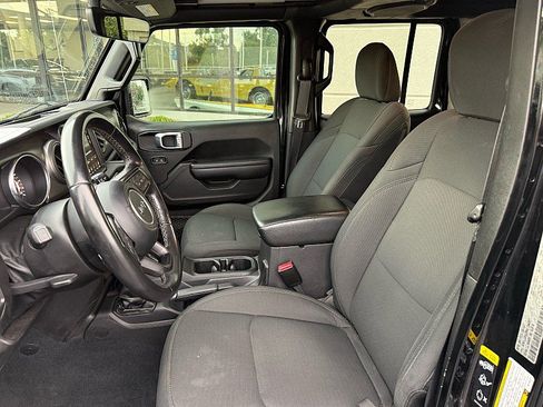 Used 2022 Jeep Wrangler Unlimited Sport w/ Sun And Sound Package AWD/4WD image 11