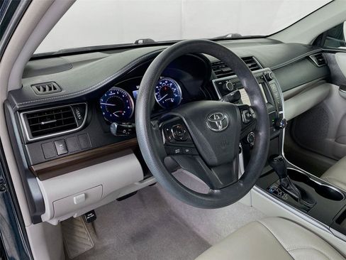 Used 2017 Toyota Camry LE FWD image 12