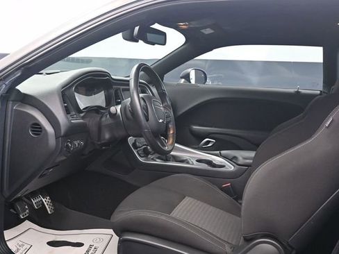 Used 2022 Dodge Challenger R/T w/ Driver Convenience Group image 5