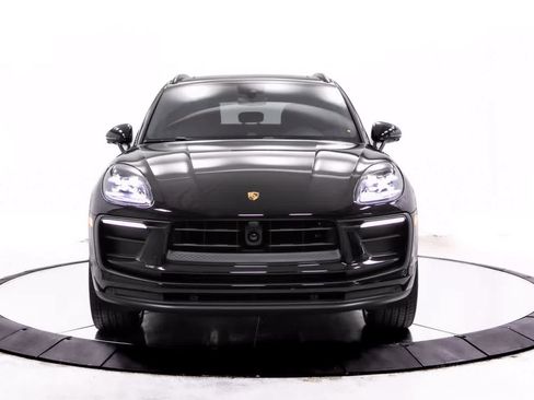 Used 2026 Porsche Macan AWD/4WD image 10