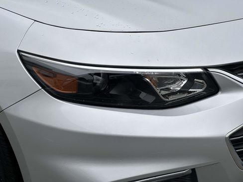 Used 2017 Chevrolet Malibu LS w/ LPO, Convenience Package 1 FWD image 8