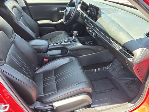 Certified 2024 Honda HR-V EX-L image 9