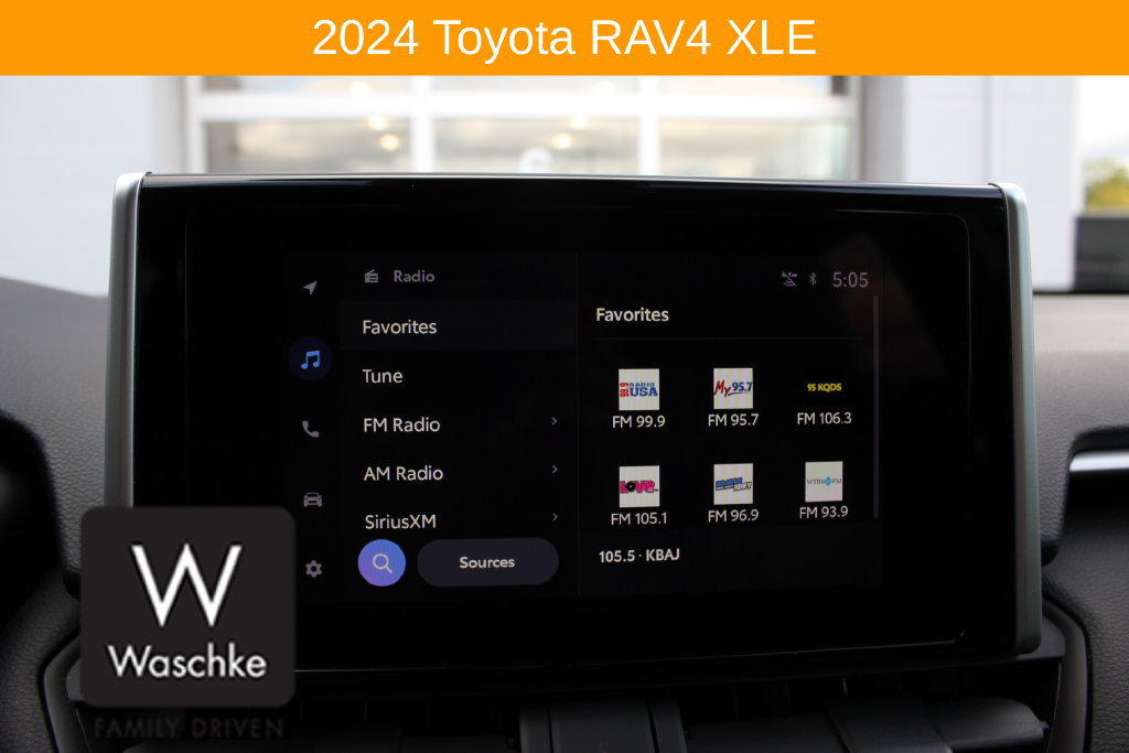 Used 2024 Toyota RAV4 XLE AWD/4WD image 40