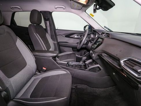 Used 2021 Chevrolet TrailBlazer LT w/ Convenience Package image 16