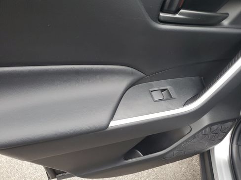 Certified 2023 Toyota RAV4 LE AWD/4WD image 16