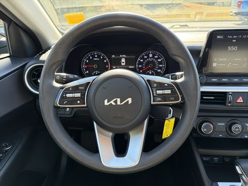 Used 2024 Kia Forte LXS w/ LXS Technology Package image 23