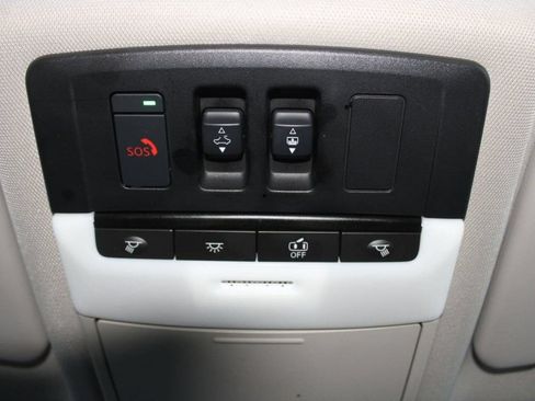 Used 2023 Nissan Rogue SV w/ SV Premium B Package FWD image 34