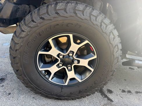 Used 2021 Jeep Wrangler Unlimited Rubicon AWD/4WD image 26