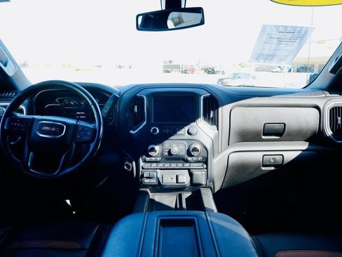 Used 2021 GMC Sierra 1500 AT4 w/ AT4 Preferred Package image 10