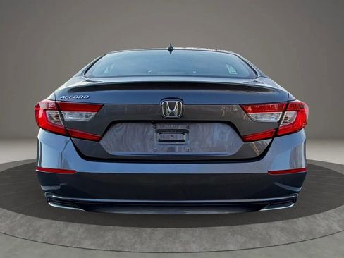 Used 2018 Honda Accord EX image 19
