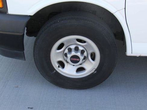 Used 2023 GMC Savana 2500 Extended w/ Driver Convenience Package image 19