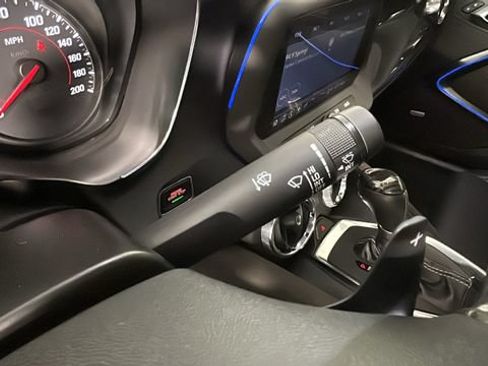 Used 2021 Chevrolet Camaro SS RWD image 28