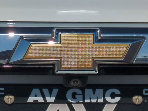 Used 2023 Chevrolet Traverse LT FWD image 31