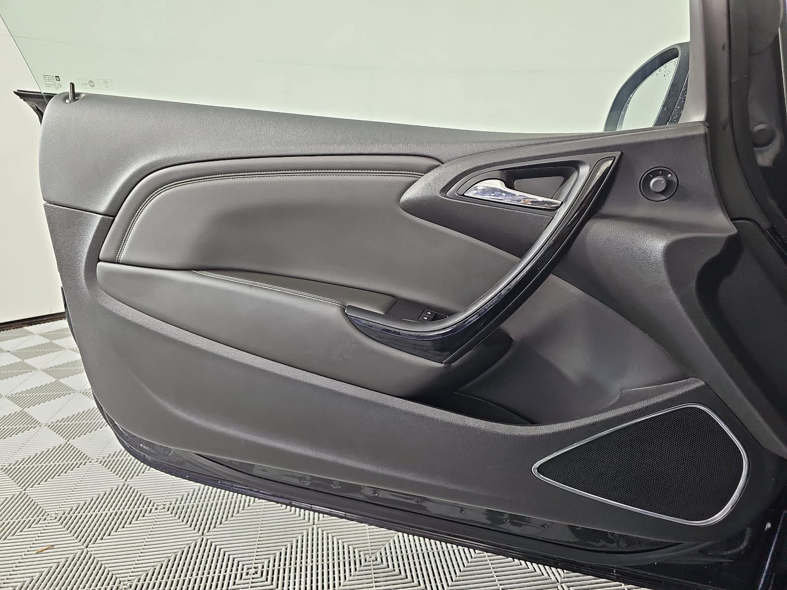 Used 2018 Buick Cascada Premium FWD image 23