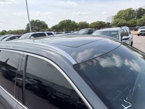 Used 2024 Hyundai Palisade Calligraphy image 5