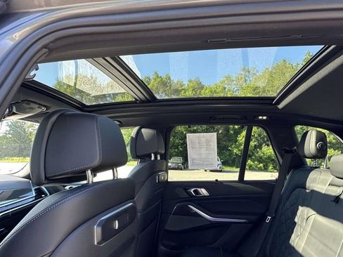 Certified 2025 BMW X5 M60i AWD/4WD image 24
