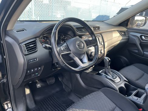 Used 2020 Nissan Rogue SV FWD image 13