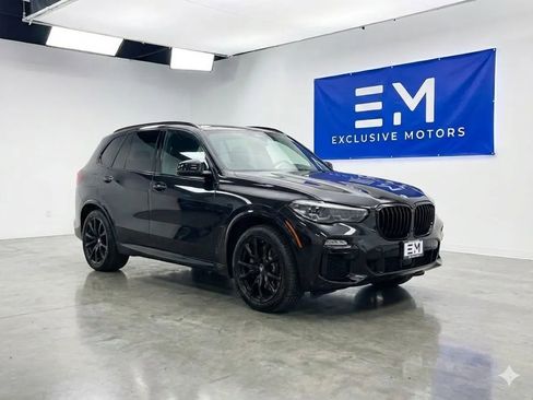 Used 2021 BMW X7 M50i image 1