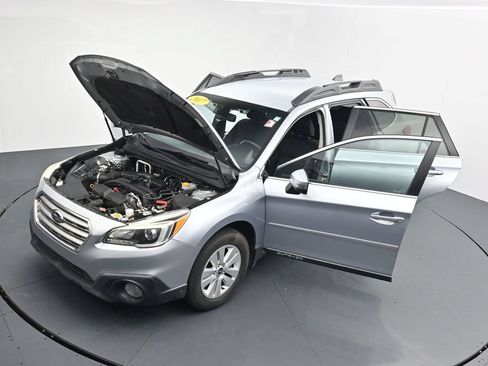 Used 2017 Subaru Outback 2.5i Premium AWD/4WD image 40