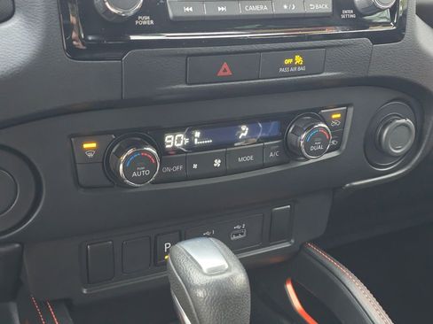 Used 2022 Nissan Frontier Pro-X w/ Technology Package image 22