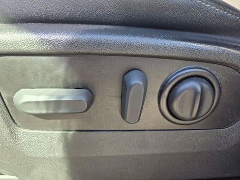 Used 2022 GMC Sierra 1500 SLT RWD image 19