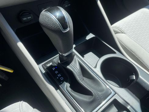 Used 2019 Hyundai Tucson SE FWD image 28
