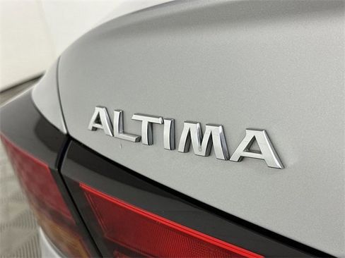Used 2022 Nissan Altima 2.5 SV image 33