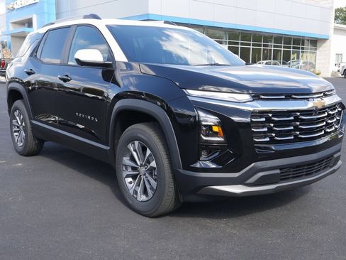 New 2025 Chevrolet Equinox LT w/ Convenience Package II image 2