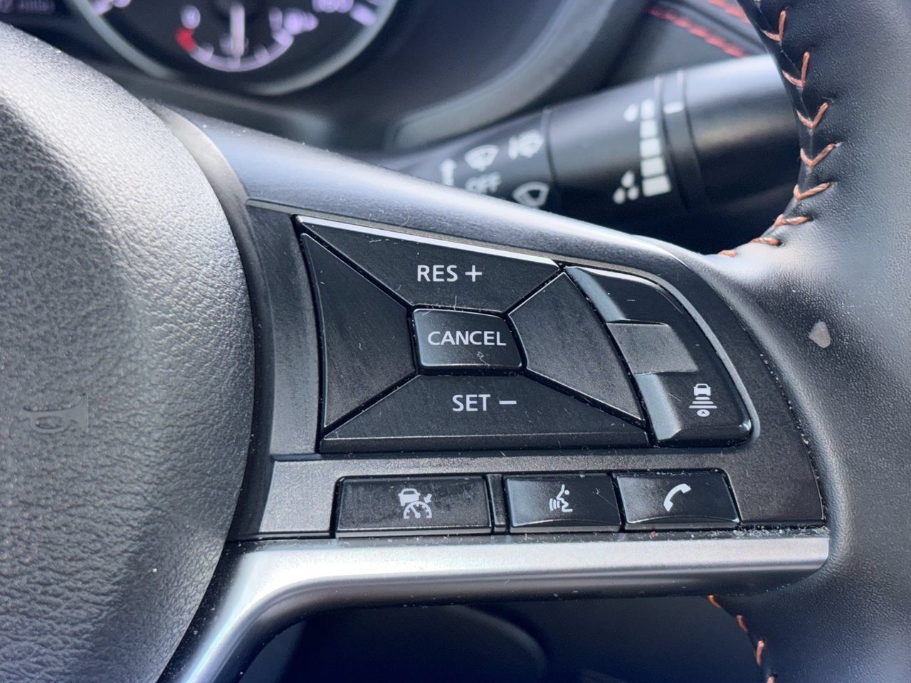 Certified 2025 Nissan Sentra SR FWD image 20