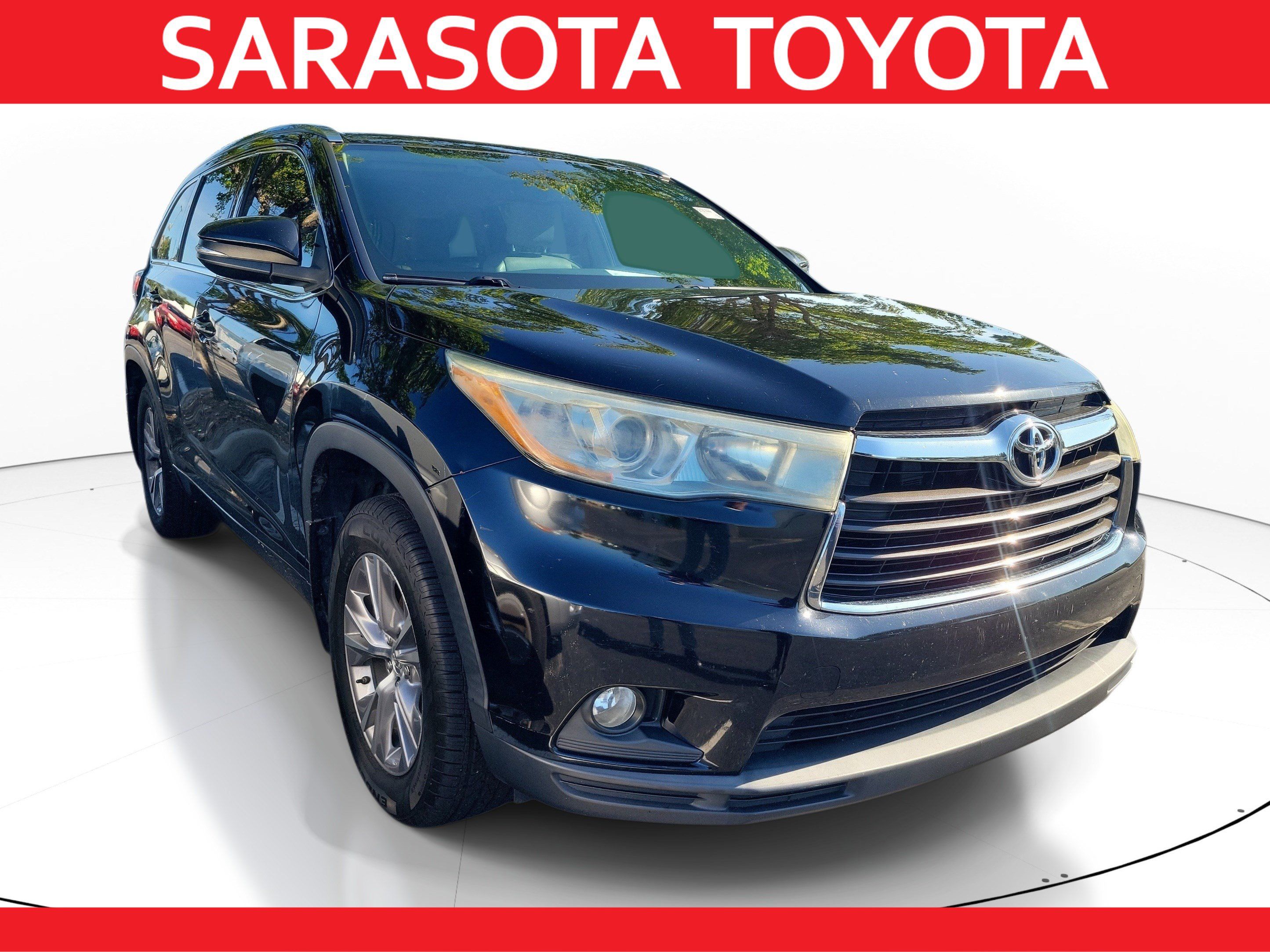 Used 2015 Toyota Highlander XLE AWD/4WD image 1