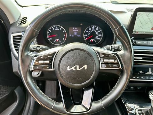 Used 2022 Kia Seltos S AWD/4WD image 32