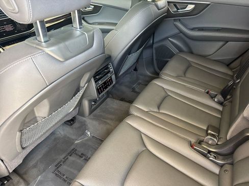 Used 2026 Audi Q7 3.0T Premium Plus w/ Premium Plus Package AWD/4WD image 12
