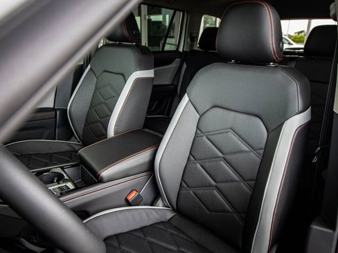 New 2026 Volkswagen Atlas Peak Edition image 28