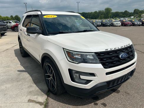 Used 2017 Ford Explorer Sport AWD/4WD image 3