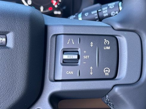 New 2026 Land Rover Defender 110 X-Dynamic SE AWD/4WD image 28