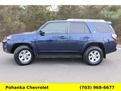 Used 2018 Toyota 4Runner SR5 Premium image 4