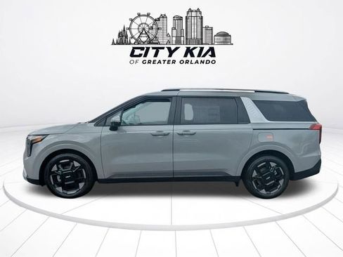 New 2027 Kia Carnival EX FWD image 3