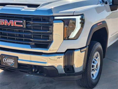 New 2024 GMC Sierra 2500 Pro w/ Convenience Package image 6
