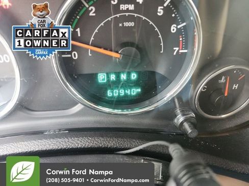 Used 2018 Jeep Wrangler Unlimited Sahara w/ Connectivity Group image 26