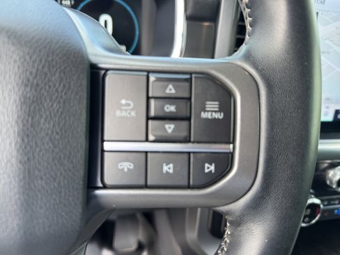 Used 2021 Ford F150 Lariat w/ Max Trailer Tow Package image 30