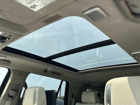 New 2026 Cadillac Escalade Platinum Luxury AWD/4WD image 9