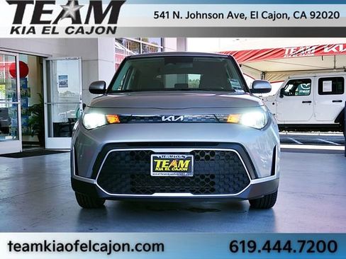 Used 2023 Kia Soul LX FWD image 4