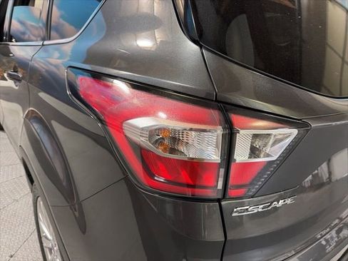 Used 2018 Ford Escape Titanium AWD/4WD image 10