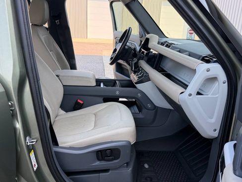 Used 2020 Land Rover Defender 110 SE AWD/4WD image 41