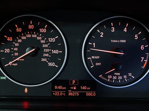 Used 2018 BMW 320i xDrive Sedan w/ Convenience Package AWD/4WD image 17