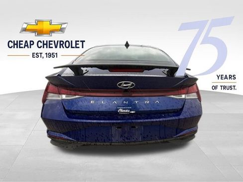 Used 2023 Hyundai Elantra SEL w/ Convenience Package FWD image 5