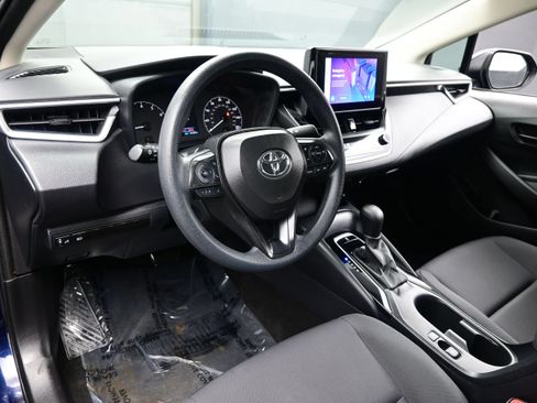 Used 2024 Toyota Corolla LE FWD image 12